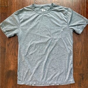 Vuori Tradewind Men’s large l Gray Performance Short Sleeve Shirt Stretch Gym